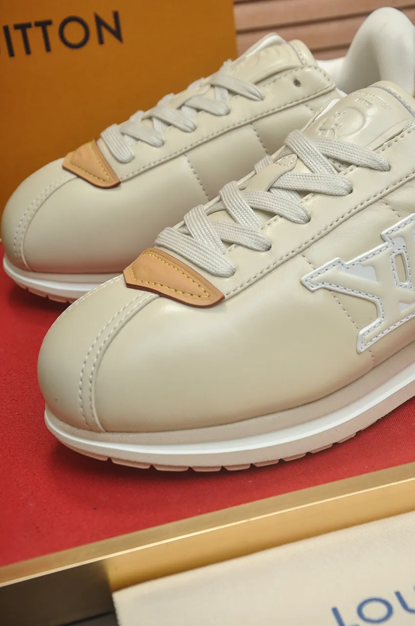 Men's men's shoes 💰700💶[LOUIS VUITTON] new original order 🍀LV Louis Vuitton * - top version of LV classic trendy shoes! Made of imported original fabrics, mesh lining, and original wear-resistant rubber foam outsole! High quality products! Size (female 35-40)